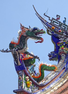 Dragon on roof on the Mazu Temple of Tainin