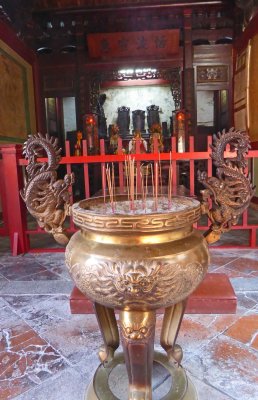 Incense burner in the inner temple of the Mazu Temple of Tainin