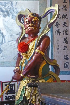 Qien-li-yen is the 'all hearing god' who is one of two guardians of the goddess Matsu