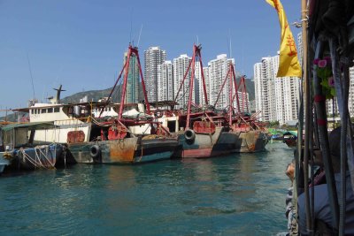 Sampan ride in Aberdeen Harbor