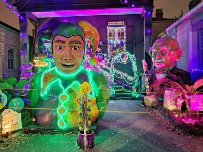 House Float at 808 Napoleon Ave.