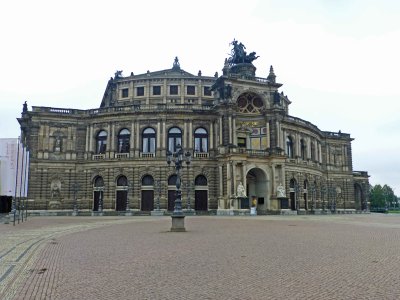 The Semperoper (178) is an opera house, a concert hall, and a ballet theater