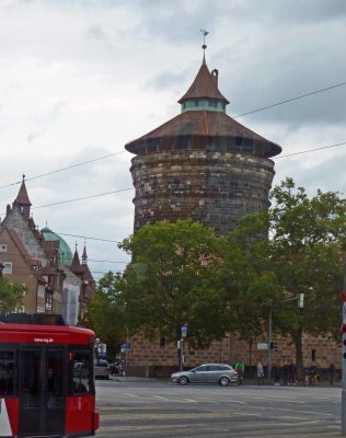 Four gate towers were added to Nuremberg's wall in 1400