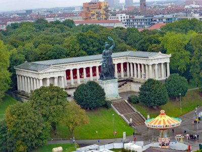 Hall of Fame and Statue of Bavaria was built by King Ludwig I from 1843 to 1853