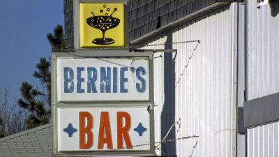 Bernie's Bar~Mound SD~101312.jpg