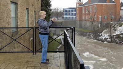 Liz at Honeoye Falls~12211372dpi.jpg