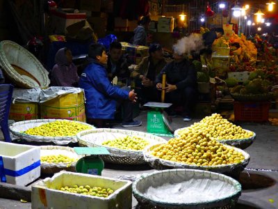 Long Bien Market