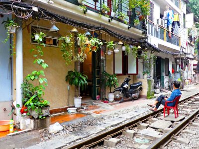 Old Quarter – Train Street