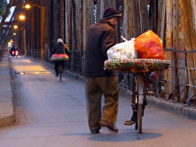 Trader with stock from the wholesale market