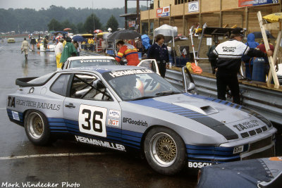 PORSCHE 924 CARRERA
