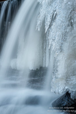 Lost Creek Falls, close-up