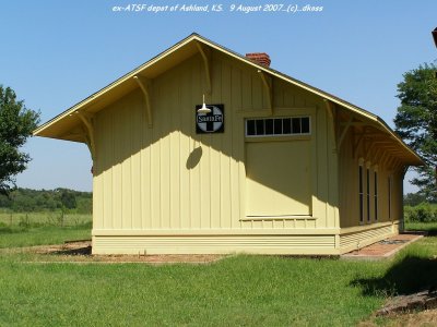 ex-ATSF depot of Ashland, KS-002.jpg