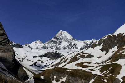 Groglockner 3798m with Lucknerhtte 2241m in the bottom, view from Kdnitztal, Hohe Tauern NP