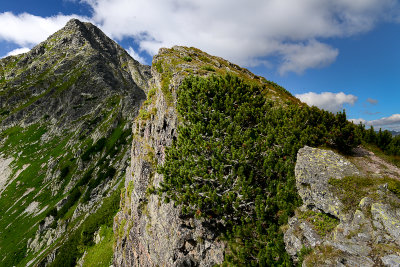 View towards Jahnaci Peak 2230m along Med'odolský Ridge, Tatra NP