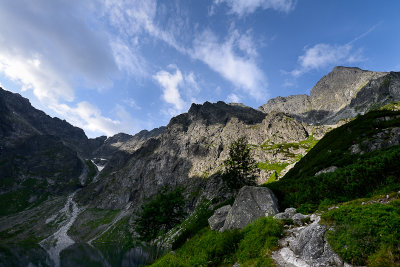 Looking towards Kazalnica 2159m and Mieguszowiecki Great Peak 2438m on the right from Black Lake under Rysy 1583m, Tatra NP