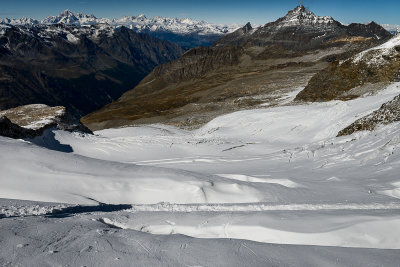 Descending on Laveciau glacier on Grand Paradiso