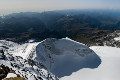 Looking down Lyskamm Nose 4272m from Lyskamm Ost summit 4527m