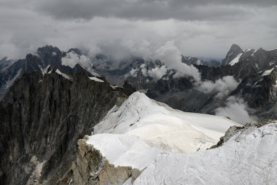 Aiguille du Midi 3842m, Panorama from Aiguille Verte 4122m on the left to Grandes Jorasses 4208m on the right