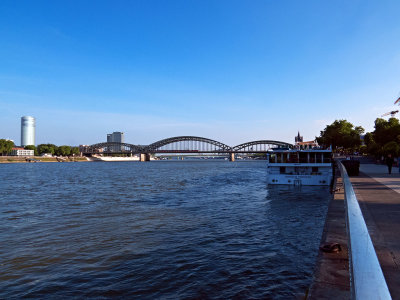 Cologne-Rhein-river