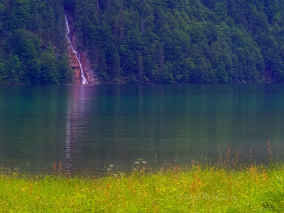 Obersee-small waterfall-reflection