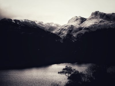 Loughrigg Tarn, towards the Langdale peaks