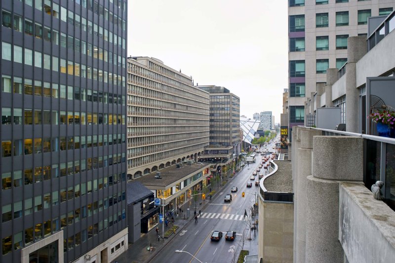 Bloor St @f8 Z7