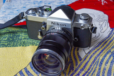 Distagon 35mm with Nikon F2 eye level