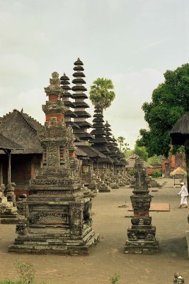 Temple inside Reala