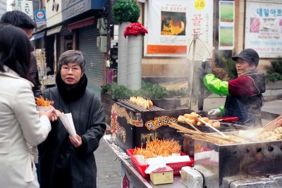 Street seller Reala