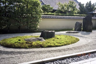Daitoku-ji garden