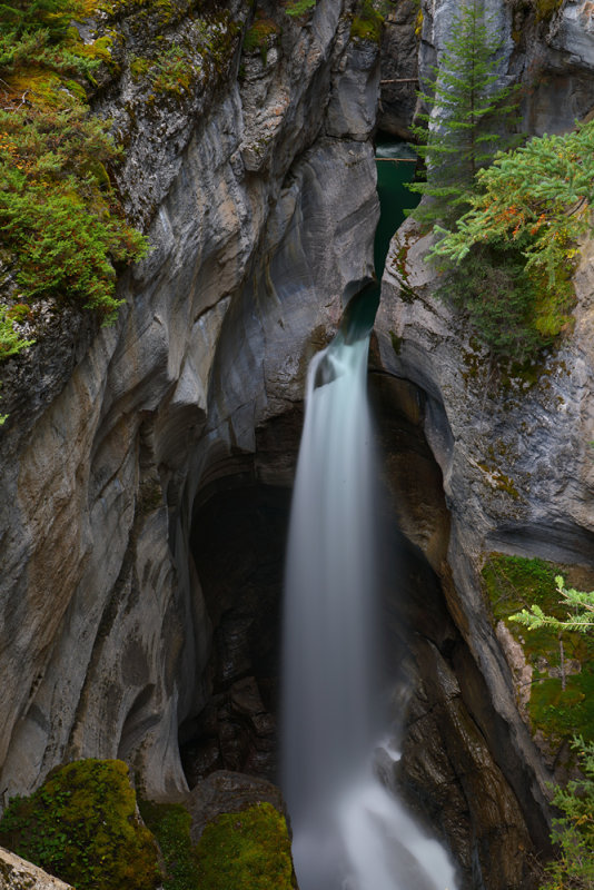 Maligne Canyon Falls