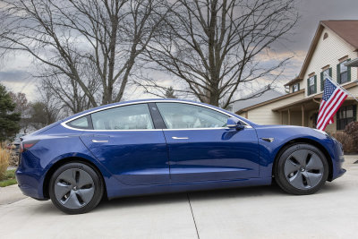 2020 Tesla 3 Blue (Gallery)