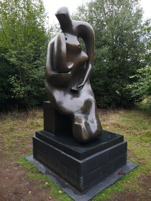 Henry Moore Mother and Child 