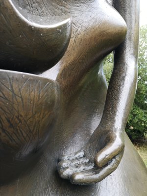Henry Moore Mother and Child hand