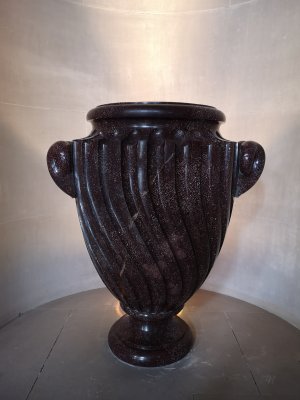 Stone Hall, vase