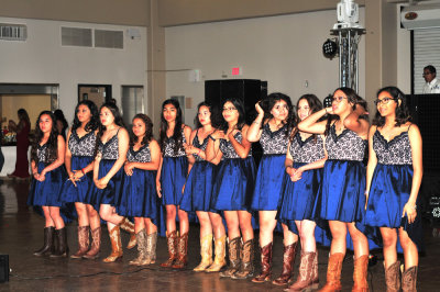 420kinci_107quinceaneras.jpg