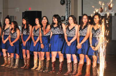 420kinci_112quinceaneras.jpg