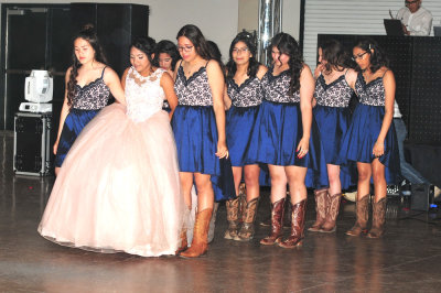 420kinci_129quinceaneras.jpg