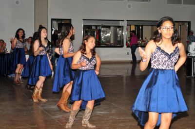 420kinci_138quinceaneras.jpg