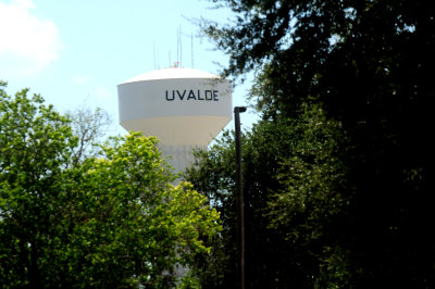 722countyuvaldewater.JPG