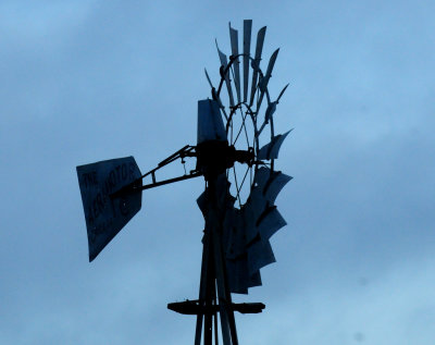 723countylwindmill5555555.JPG