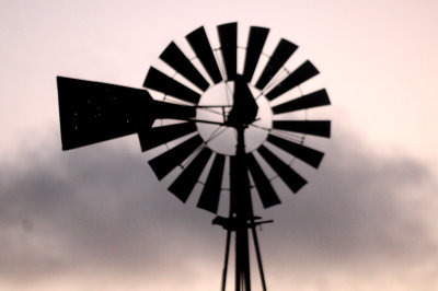 723countylwindmill.JPG