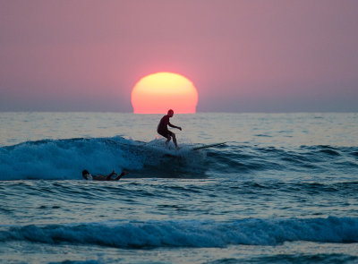 Sunset Surfing at Cardiff Reef