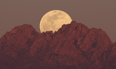 Four Peaks Moonrise: February 8, 2020
