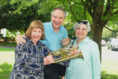 Elaine and Steve & Debbie Crews