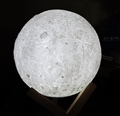 Moon Lamp.jpg