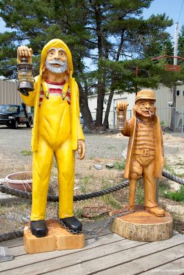 Sailor chainsaw carving