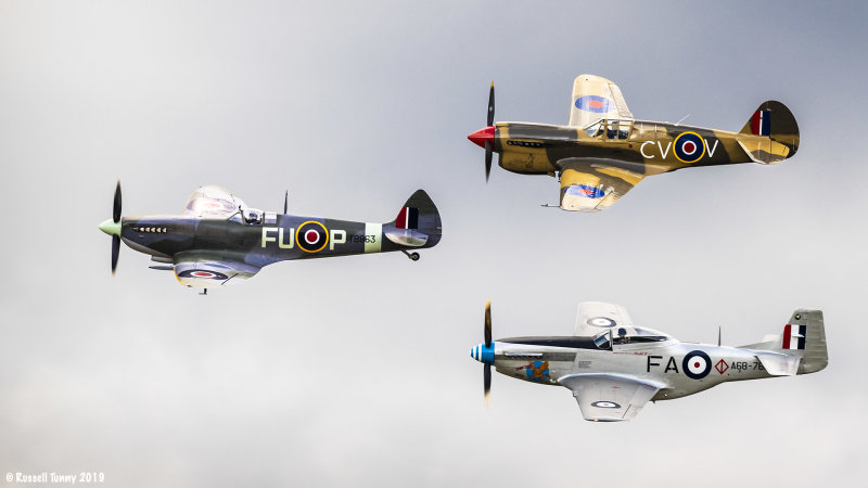 WW2 Formation Flight - Spitfire, Kittyhawk & Mustang