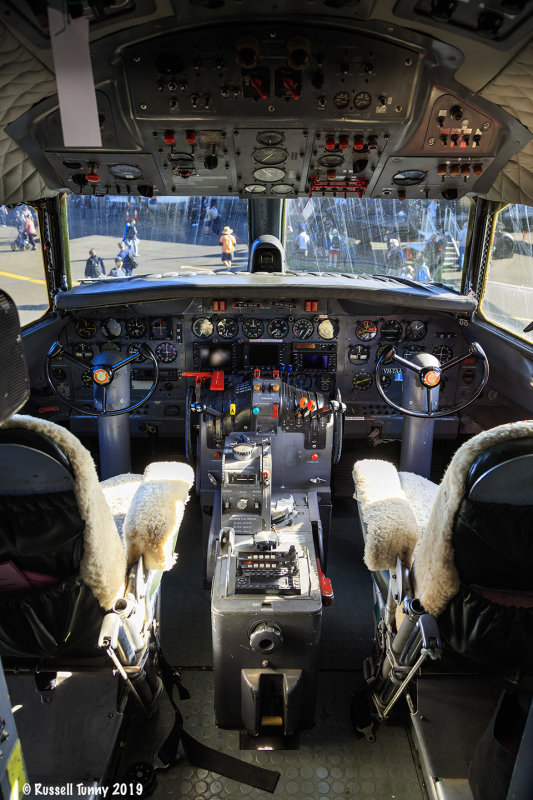 Convair 440 C0ckpit