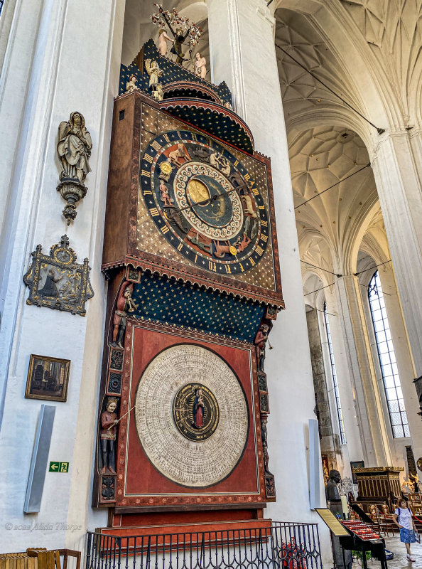 astronomical clock Gdansk.jpg
